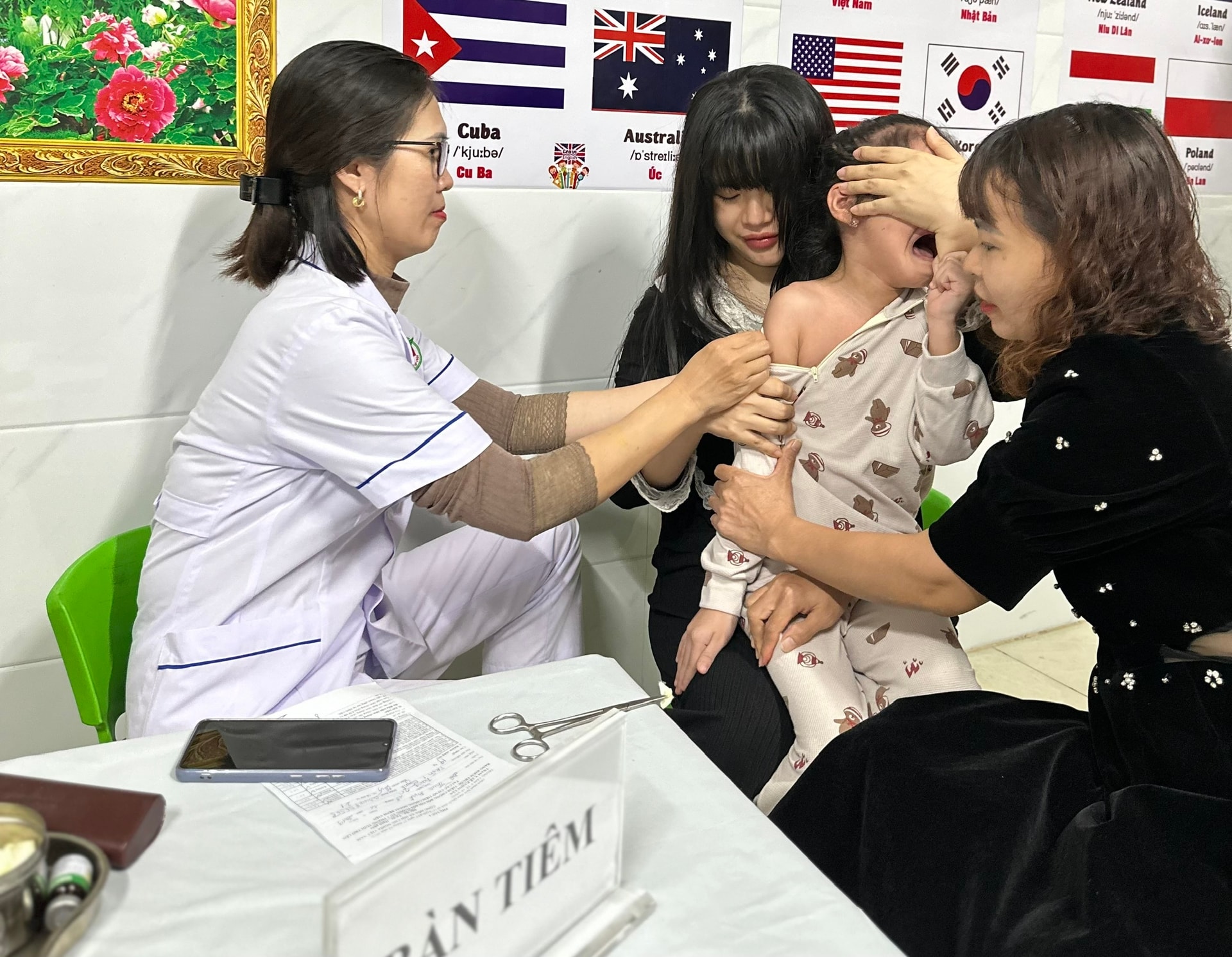 Giao mùa, bệnh đường hô hấp gia tăng, những đối tượng nào cần lưu ý?- Ảnh 1.