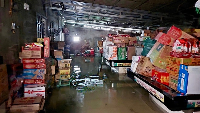 Hơn 28.000 học sinh Quảng Trị phải nghỉ học do mưa lũ, sạt lở- Ảnh 4.