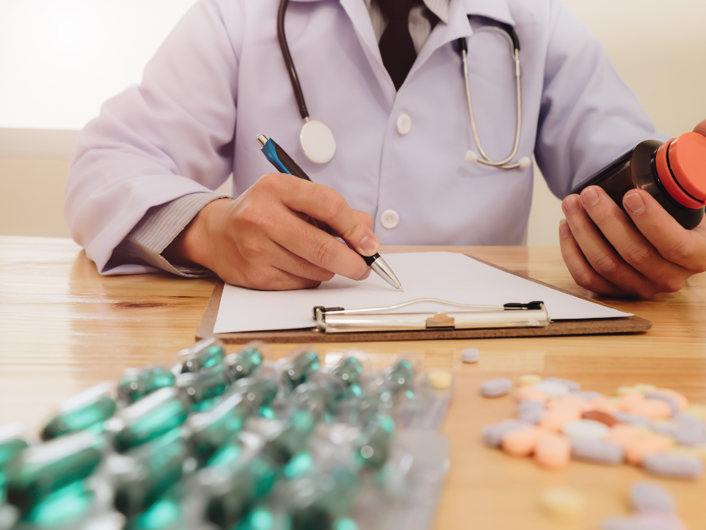 Paracetamol: Thuốc giảm đau lành tính nhưng có thể trở thành độc chất- Ảnh 2.