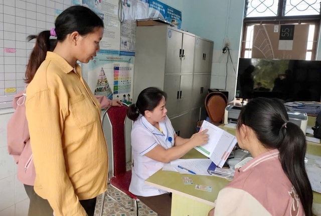 Sức khỏe bà mẹ, trẻ em: Cần phải có trách nhiệm của cả gia đình- Ảnh 1.