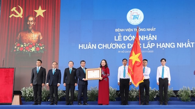 Bộ trưởng Đào Hồng Lan: Bệnh viện Thống Nhất - biểu tượng của y đức, trí tuệ và bản lĩnh người thầy thuốc Việt Nam- Ảnh 2.