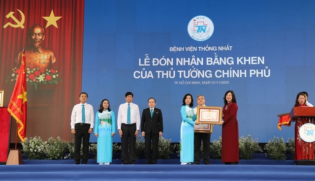 Bộ trưởng Đào Hồng Lan: Bệnh viện Thống Nhất - biểu tượng của y đức, trí tuệ và bản lĩnh người thầy thuốc Việt Nam- Ảnh 3.