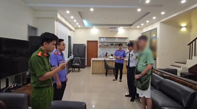 Khám xét nơi ở của diễn viên Trương Ngọc Ánh- Ảnh 3. Khám xét nơi ở của diễn viên Trương Ngọc Ánh- Ảnh 3.