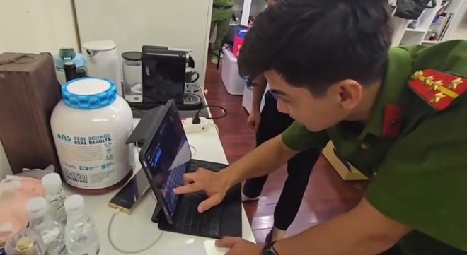 Khám xét nơi ở của diễn viên Trương Ngọc Ánh- Ảnh 5. Khám xét nơi ở của diễn viên Trương Ngọc Ánh- Ảnh 5.