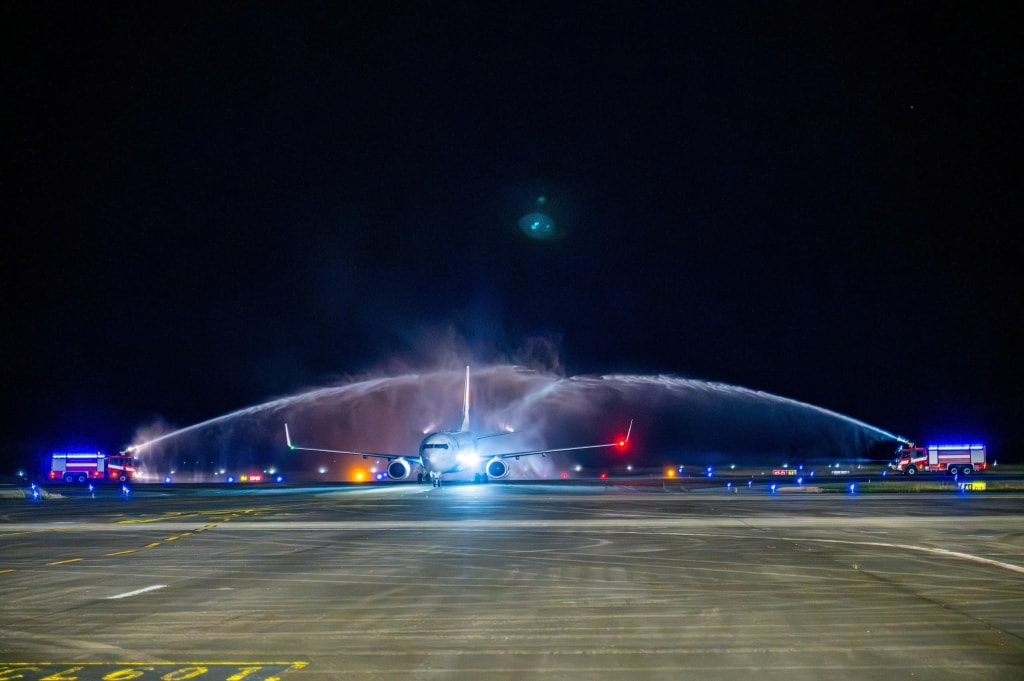 Quảng Ninh đón chuyến bay charter đầu tiên từ Thâm Quyến- Ảnh 1. Quảng Ninh đón chuyến bay charter đầu tiên từ Thâm Quyến- Ảnh 1.