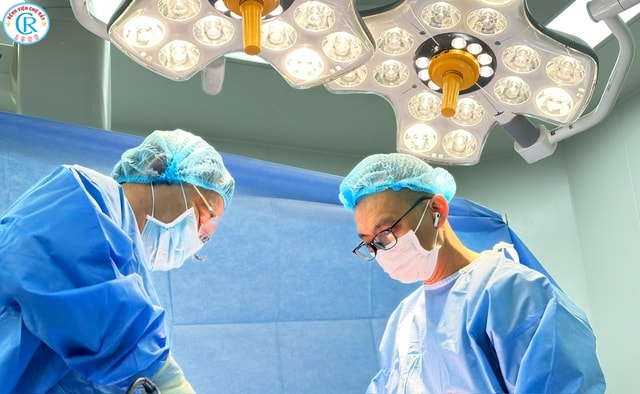 Ca phẫu thuật đặc biệt cho bệnh nhân có nhịp tim 40 lần/phút, bị biến chứng sau phẫu thuật xương hàm- Ảnh 1.