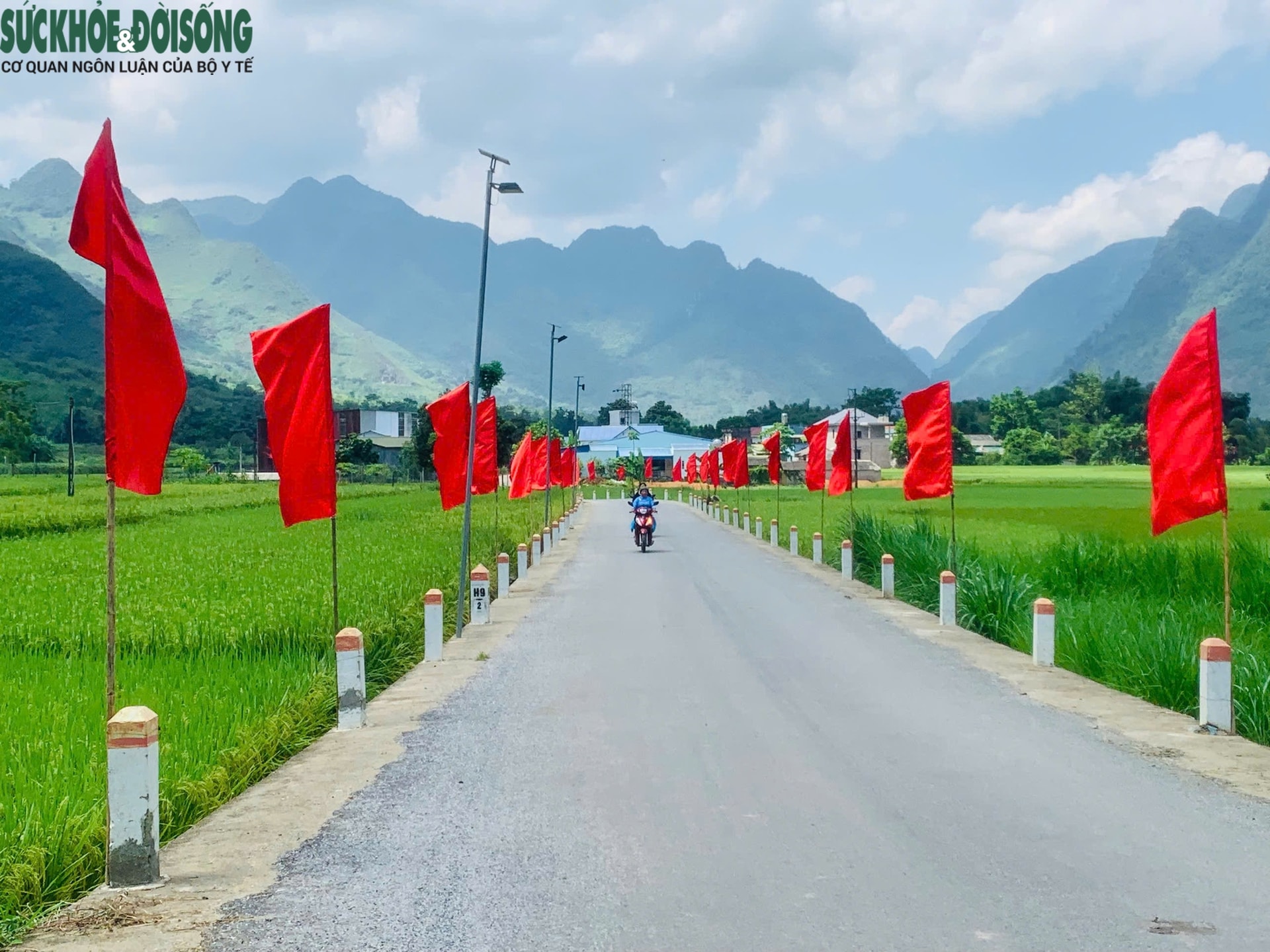 Góp ý kiến vào dự thảo văn kiện Đại hội XIV: Bản làng đổi thay từng ngày- Ảnh 1. Góp ý kiến vào dự thảo văn kiện Đại hội XIV: Bản làng đổi thay từng ngày- Ảnh 1.