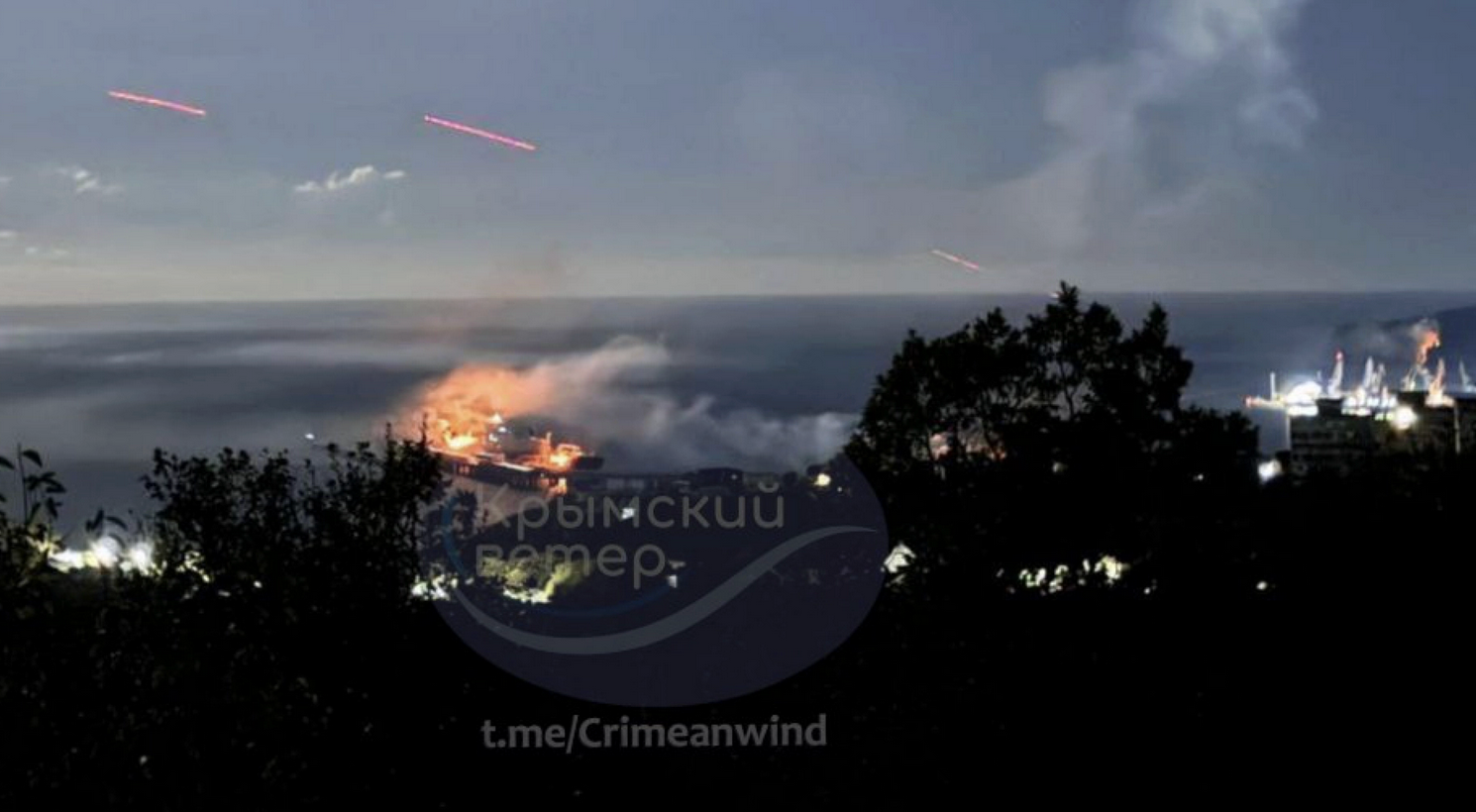 UAV Ukraine tấn công một trong những cảng xuất khẩu dầu lớn nhất của Nga ở Biển Đen- Ảnh 1. UAV Ukraine tấn công một trong những cảng xuất khẩu dầu lớn nhất của Nga ở Biển Đen- Ảnh 1.