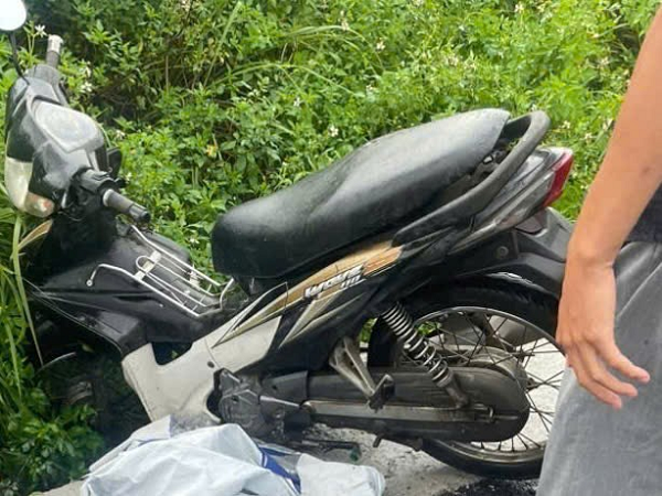 Công an Hà Nội tìm nhân chứng vụ tai nạn trên đường gom cao tốc Pháp Vân - Cầu Giẽ- Ảnh 1. Công an Hà Nội tìm nhân chứng vụ tai nạn trên đường gom cao tốc Pháp Vân - Cầu Giẽ- Ảnh 1.