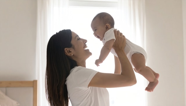 Cúm mùa dễ lây cho trẻ, mối nguy cha mẹ cần biết- Ảnh 1.