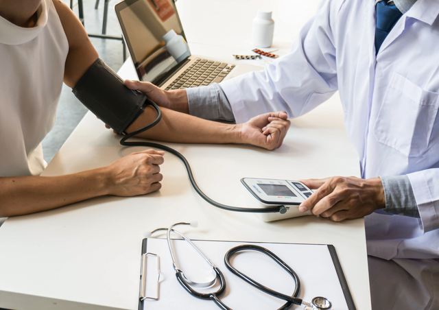 35 năm phòng, chống HIV/AIDS: Việt Nam giữ vững ‘thành trì’ dịch tễ, vươn lên điểm sáng của khu vực- Ảnh 2.