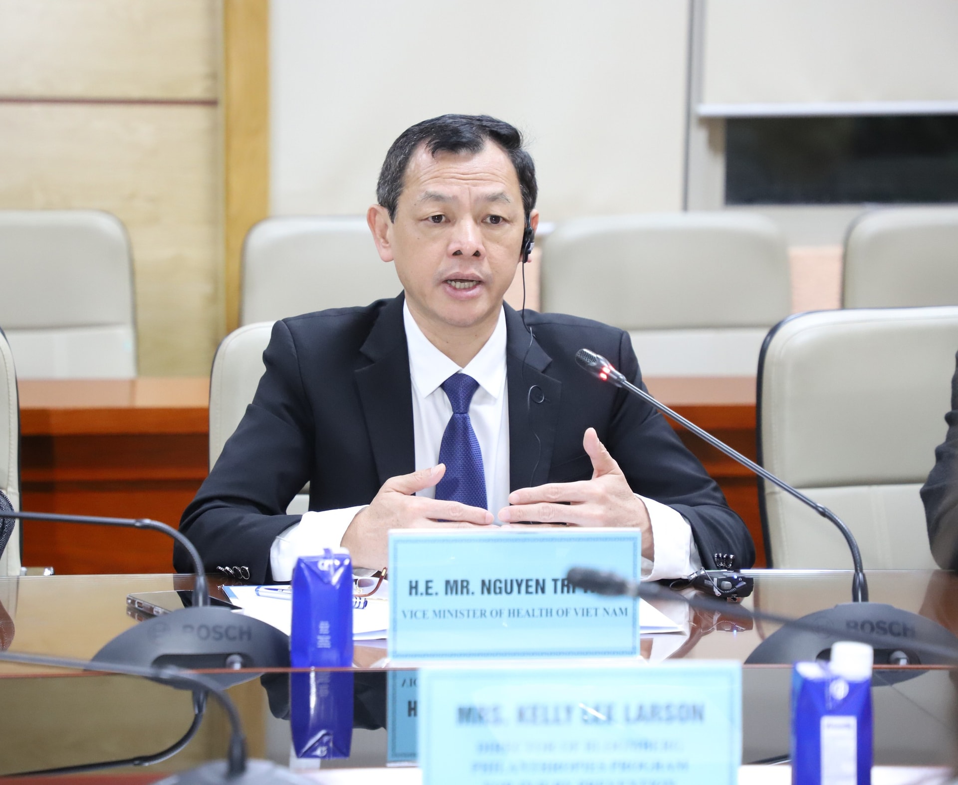 Quỹ từ thiện Bloomberg tiếp tục đồng hành cùng Việt Nam mở rộng hỗ trợ trẻ em phòng ngừa rượu bia, thuốc lá mới- Ảnh 1.