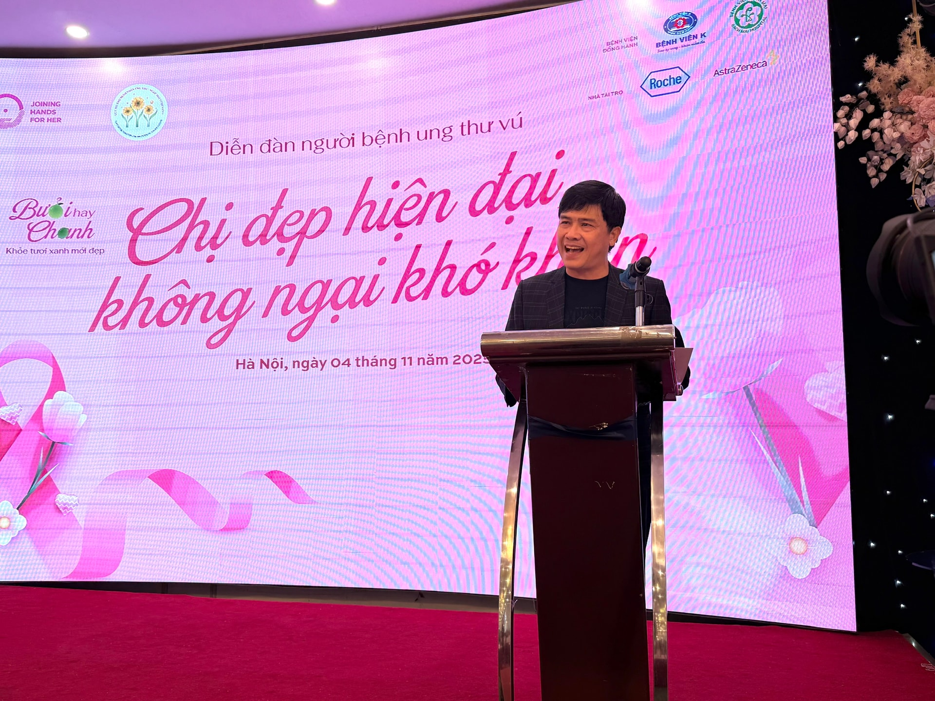 Những 'chiến binh hồng' kiên cường vượt qua thử thách ung thư vú- Ảnh 1.