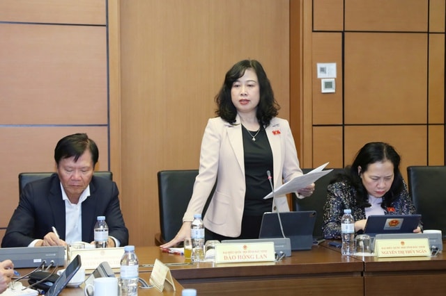 Bộ trưởng Bộ Y tế Đào Hồng Lan góp ý dự thảo Văn kiện trình Đại hội XIV của Đảng- Ảnh 2. Bộ trưởng Bộ Y tế Đào Hồng Lan góp ý dự thảo Văn kiện trình Đại hội XIV của Đảng- Ảnh 2.