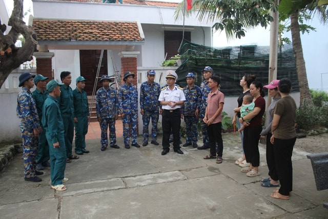 Đặc khu Trường Sa chủ động triển khai phương án ứng phó bão số 13 - Ảnh 3.