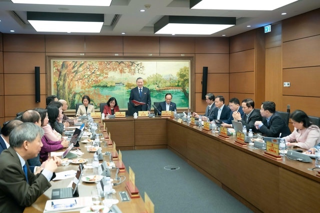 ĐBQH: Mỗi cá nhân phải là chủ thể đầu tiên, chủ thể quan trọng nhất chăm sóc sức khỏe của chính mình- Ảnh 1.