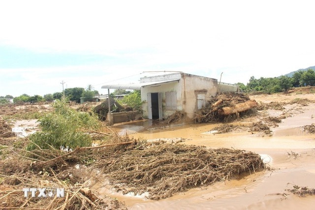 Vụ vỡ hồ chứa trên núi tại Lâm Đồng: Yêu cầu dừng ngay việc trữ nước- Ảnh 1.