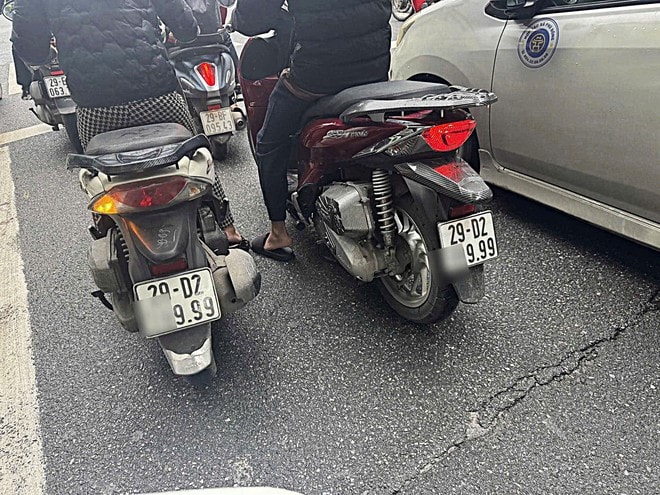 Hà Nội: Hai xe SH trùng biển số cùng dạo phố, bất ngờ lời khai của chủ xe- Ảnh 3. Hà Nội: Hai xe SH trùng biển số cùng dạo phố, bất ngờ lời khai của chủ xe- Ảnh 3.
