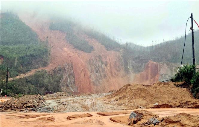 Các tỉnh từ Hà Tĩnh đến Lâm Đồng khẩn trương triển khai ứng phó với bão KALMAEGI- Ảnh 1. Các tỉnh từ Hà Tĩnh đến Lâm Đồng khẩn trương triển khai ứng phó với bão KALMAEGI- Ảnh 1.