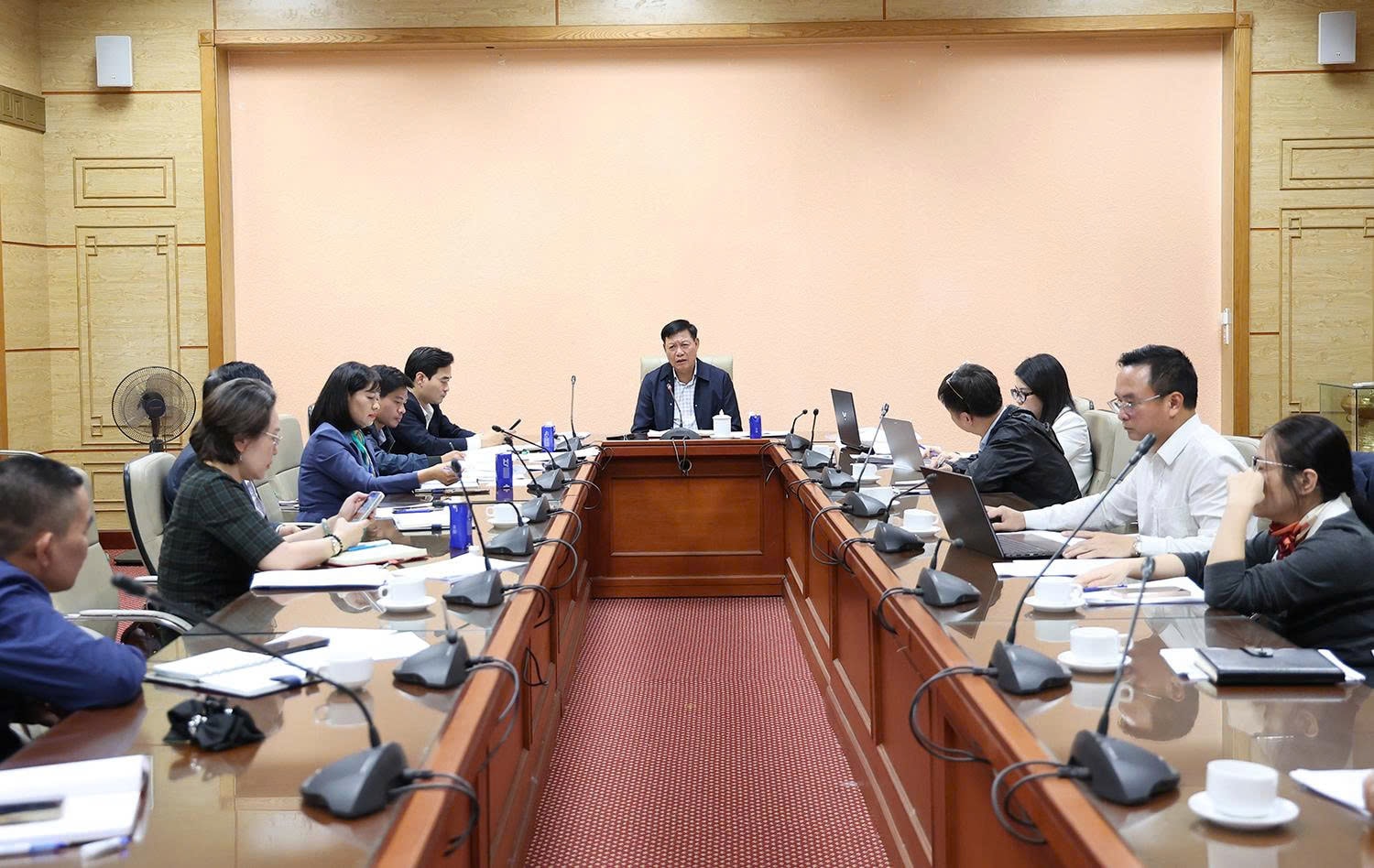 Thứ trưởng Đỗ Xuân Tuyên: Tăng mức xử phạt vi phạm về an toàn thực phẩm, đảm bảo tính răn đe- Ảnh 9.