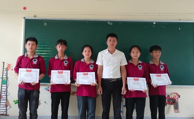 Giáo viên đóng góp ý kiến tâm huyết vào Dự thảo Văn kiện Đại hội XIV của Đảng- Ảnh 2. Giáo viên đóng góp ý kiến tâm huyết vào Dự thảo Văn kiện Đại hội XIV của Đảng- Ảnh 2.