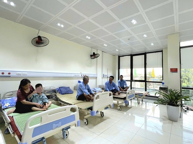 Trung tâm Y tế miền núi xây dựng cơ sở y tế Xanh - Sạch - Đẹp, nâng cao chất lượng phục vụ nhân dân- Ảnh 2. Trung tâm Y tế miền núi xây dựng cơ sở y tế Xanh - Sạch - Đẹp, nâng cao chất lượng phục vụ nhân dân- Ảnh 2.