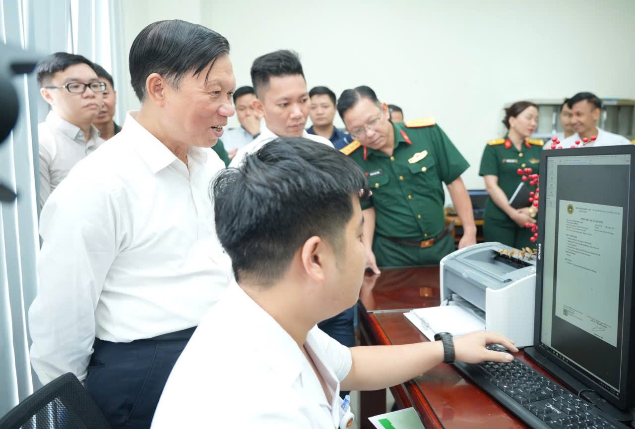 Tiên phong thực hiện những ca ghép tạng ghi dấu ấn nền y học Việt Nam với thế giới- Ảnh 3.