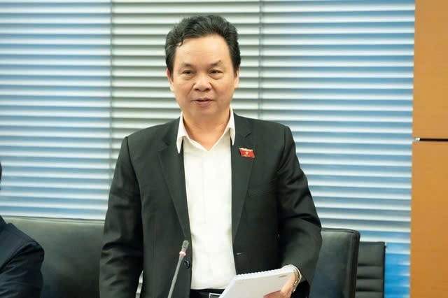 ĐBQH: Miễn giấy phép xây dựng nhưng không được đẻ 'giấy phép con' tương tự- Ảnh 2.