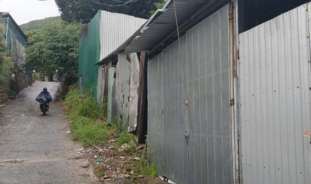 Khánh Hòa sơ tán người dân khỏi khu vực nguy cơ sạt lở để phòng tránh bão Kalmaegi- Ảnh 2.