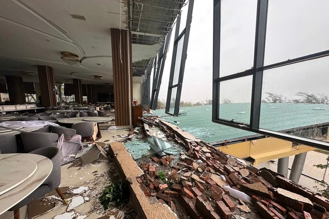 Bão số 13 gây gió lớn có thể làm đổ nhà, vỡ cửa kính nhà cao tầng- Ảnh 2.