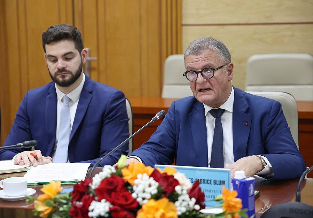 Thứ trưởng Trần Văn Thuấn làm việc với đoàn công tác Bộ Châu Âu và Ngoại giao Pháp- Ảnh 2. Thứ trưởng Trần Văn Thuấn làm việc với đoàn công tác Bộ Châu Âu và Ngoại giao Pháp- Ảnh 2.