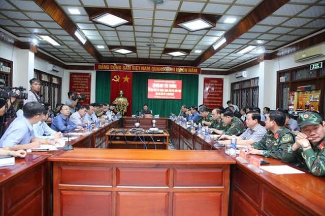 Phó Thủ tướng: Khẩn trương hỗ trợ xây mới cho hộ dân bị sập nhà vì bão số 13- Ảnh 2.