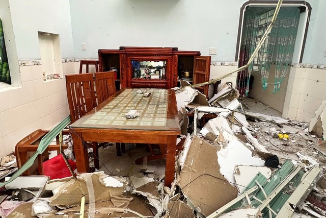 Bão số 13 làm 5 người chết, hơn 26 nghìn ngôi nhà bị sập, tốc mái- Ảnh 2.