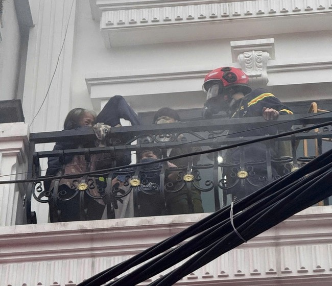 Giải cứu thành công 3 người trong vụ cháy tại Hải Phòng- Ảnh 2.