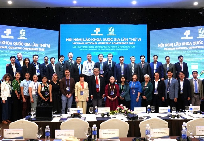 Xây dựng hướng dẫn chuyên môn cho hơn 20 nhóm hội chứng và bệnh lý đặc trưng ở người cao tuổi- Ảnh 2. Xây dựng hướng dẫn chuyên môn cho hơn 20 nhóm hội chứng và bệnh lý đặc trưng ở người cao tuổi- Ảnh 2.