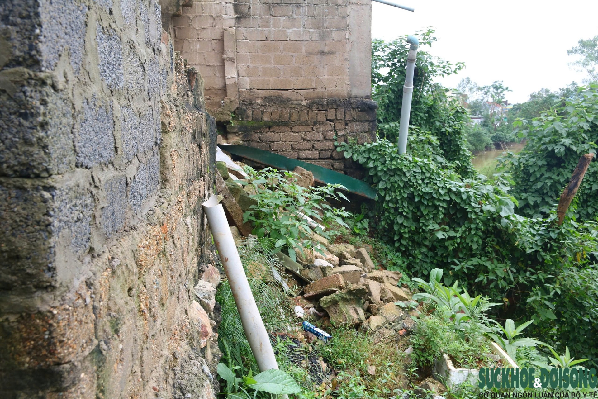 Sạt lở áp sát khu dân cư ở Nghệ An sau hai cơn bão lớn- Ảnh 7.