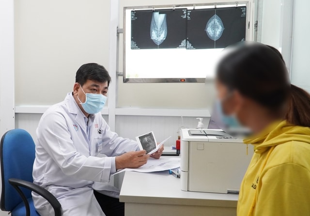 Ca phẫu thuật ít xâm lấn tái tạo vú đầu tiên ở người ghép thận tại Việt Nam- Ảnh 2.