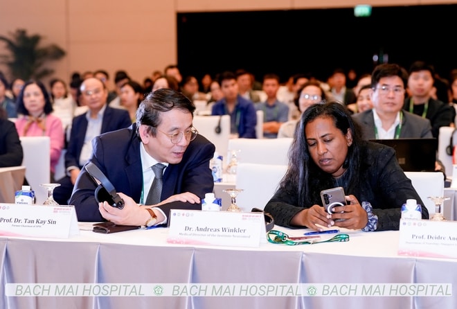 Thứ trưởng Bộ Y tế: Nỗ lực để mỗi người dân được tiếp cận cấp cứu, điều trị đột quỵ trong 'thời gian vàng'- Ảnh 5.