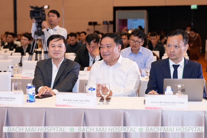 Thứ trưởng Bộ Y tế: Nỗ lực để mỗi người dân được tiếp cận cấp cứu, điều trị đột quỵ trong 'thời gian vàng'- Ảnh 7.