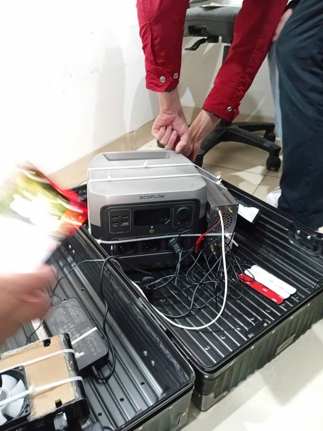 Cảnh báo thủ đoạn sử dụng thiết bị BTS giả mạo để phát tán tin nhắn lừa đảo- Ảnh 1. Cảnh báo thủ đoạn sử dụng thiết bị BTS giả mạo để phát tán tin nhắn lừa đảo- Ảnh 1.