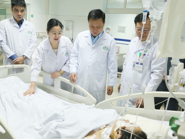 Điều dưỡng bị đâm 11 nhát đã xuất viện, tiếp tục điều trị phục hồi thần kinh- Ảnh 2. Điều dưỡng bị đâm 11 nhát đã xuất viện, tiếp tục điều trị phục hồi thần kinh- Ảnh 2.