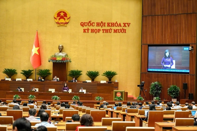 Luật Dân số: Chuyển từ ‘dân số và chính sách kế hoạch hóa gia đình’ sang ‘dân số và phát triển’- Ảnh 1. Luật Dân số: Chuyển từ ‘dân số và chính sách kế hoạch hóa gia đình’ sang ‘dân số và phát triển’- Ảnh 1.