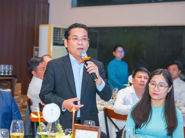 Lãnh đạo TPHCM gặp gỡ giới đại học: Khơi nguồn sáng kiến tri thức, kiến tạo đô thị xanh và nhân văn- Ảnh 2.