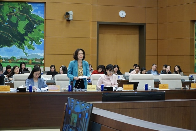 Đại biểu Quốc hội: Cần cơ chế đặc thù về tiền lương, phụ cấp cho nhân viên y tế- Ảnh 2.