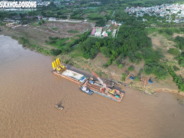Khu vực xây dựng cầu Trần Hưng Đạo sau 1 tháng thi công- Ảnh 3. Khu vực xây dựng cầu Trần Hưng Đạo sau 1 tháng thi công- Ảnh 3.