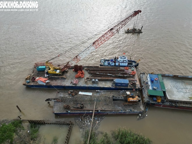 Khu vực xây dựng cầu Trần Hưng Đạo sau 1 tháng thi công- Ảnh 5. Khu vực xây dựng cầu Trần Hưng Đạo sau 1 tháng thi công- Ảnh 5.