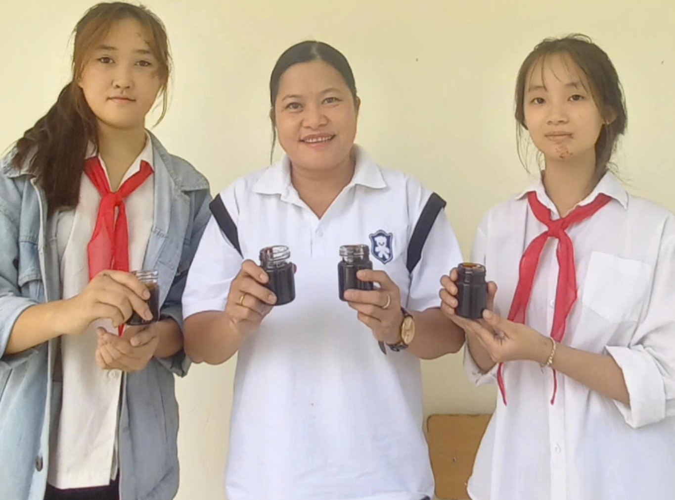 Cô giáo vùng cao 'thắp lửa' khởi nghiệp xanh từ dược liệu- Ảnh 4. Cô giáo vùng cao 'thắp lửa' khởi nghiệp xanh từ dược liệu- Ảnh 4.