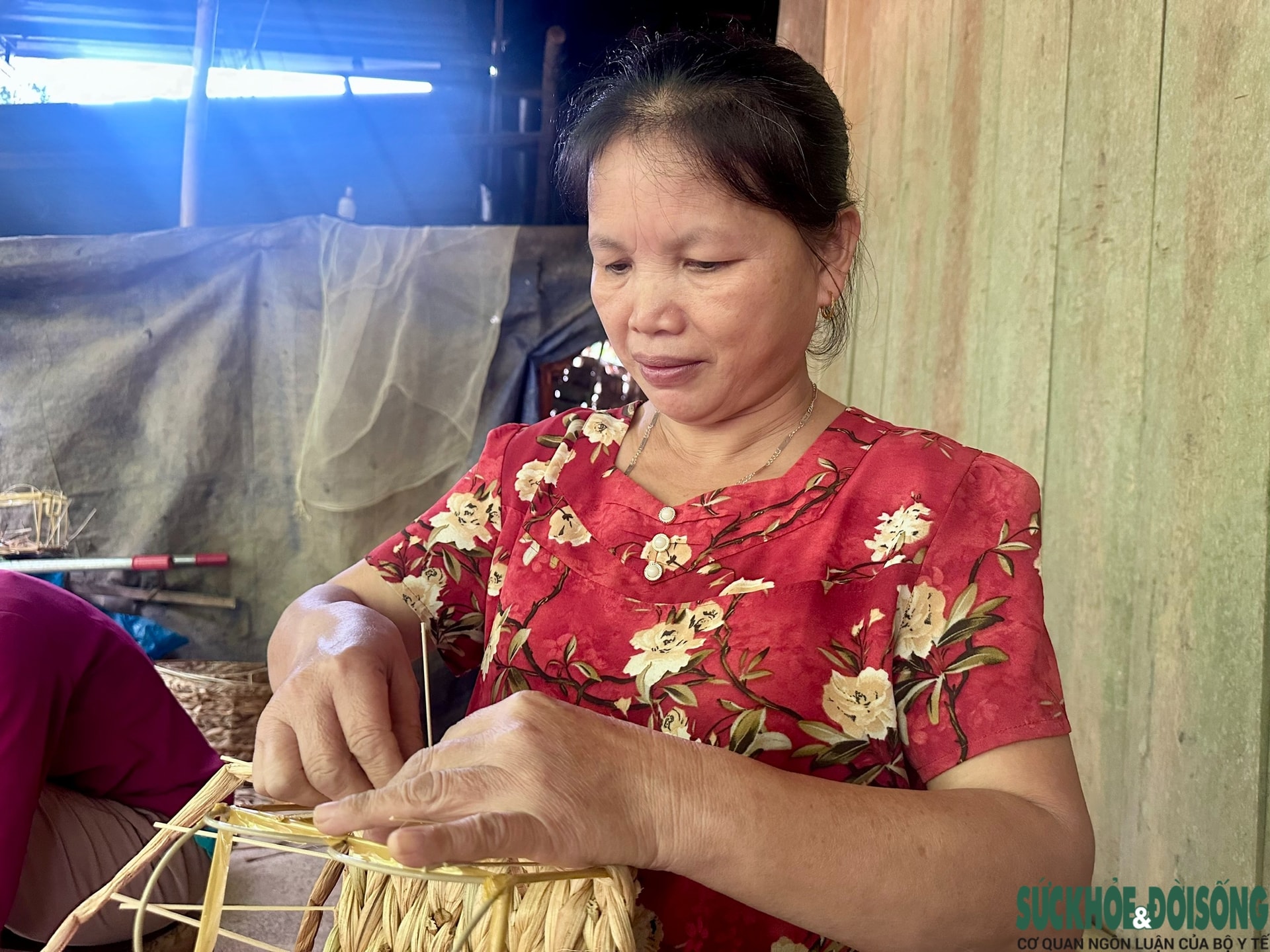 Nghề đan bèo tây… đi Tây- Ảnh 6. Nghề đan bèo tây… đi Tây- Ảnh 6.