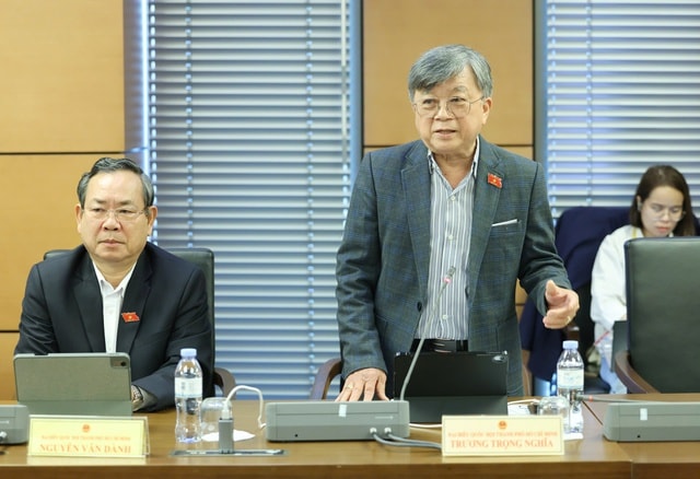 ĐBQH: Luật Đầu tư phải có điều khoản cấm thuốc lá điện tử, nung nóng- Ảnh 2.