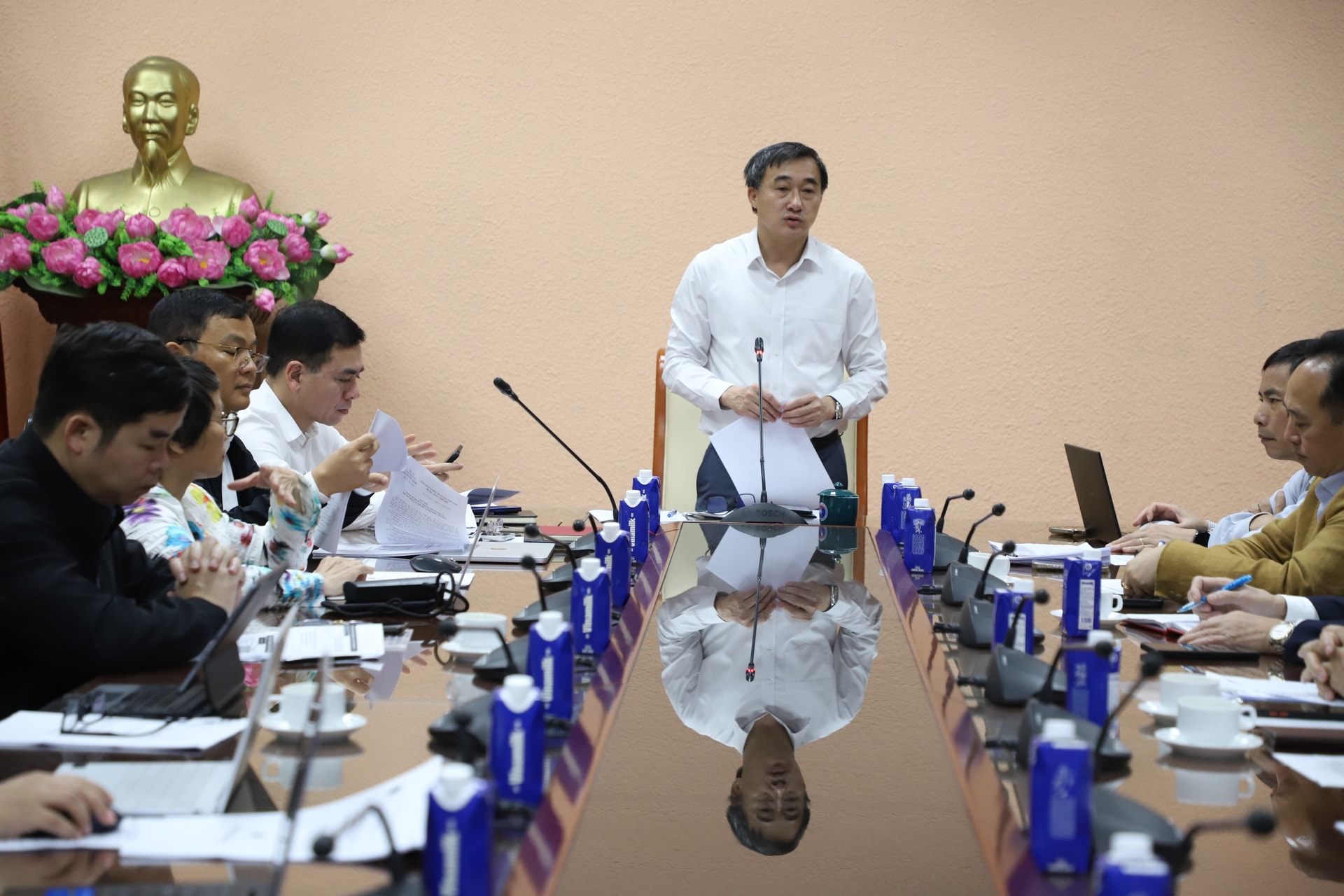 Đẩy nhanh tiến độ xây dựng định mức kinh tế - kỹ thuật dịch vụ khám, chữa bệnh- Ảnh 1.